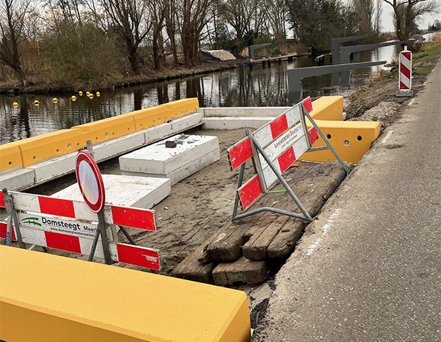 Foto fietsbrug Haarlemmertrekvaart